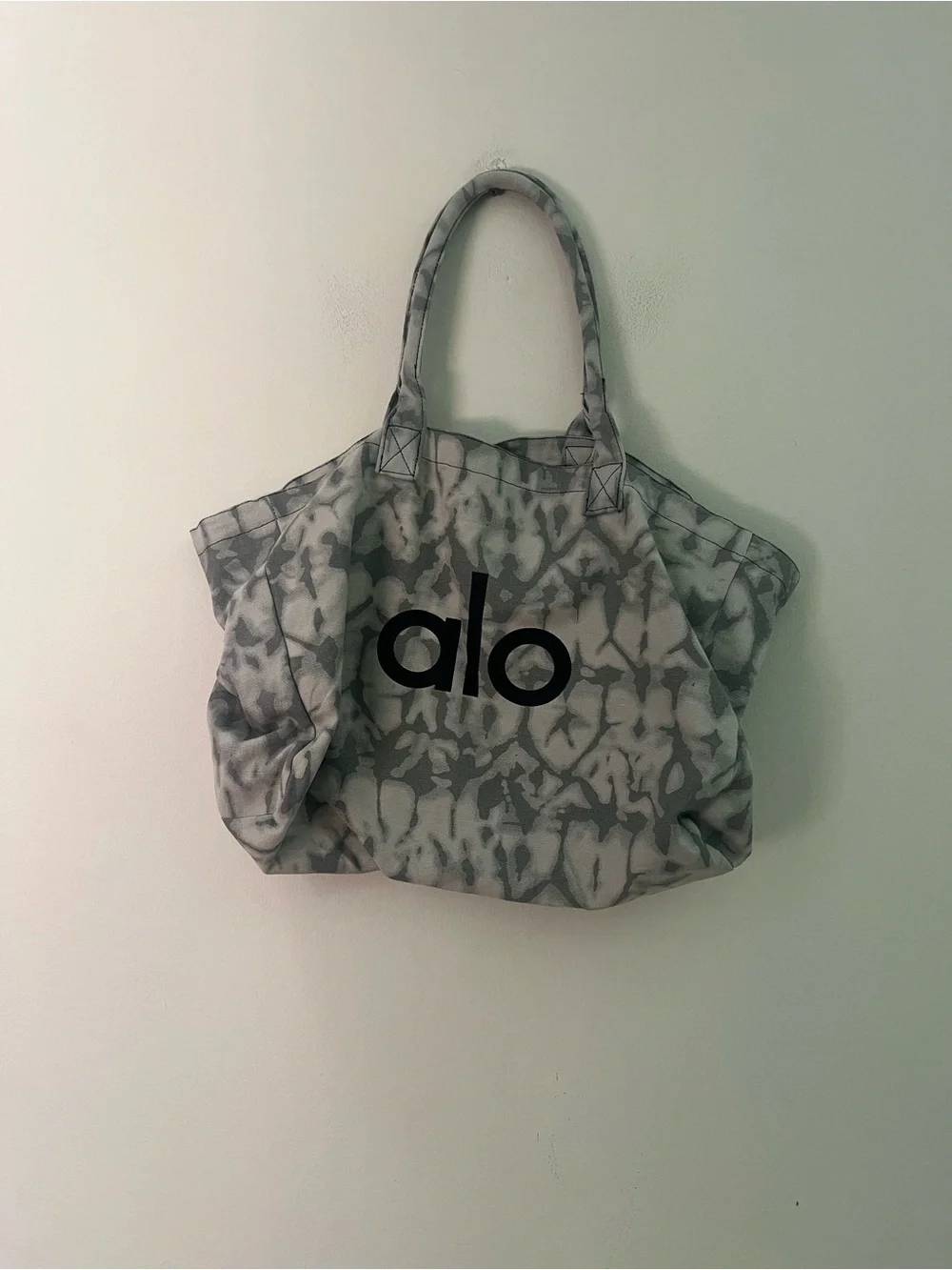 ALO Yoga Grey Tie-Dye Tote Bag with Bold Logo